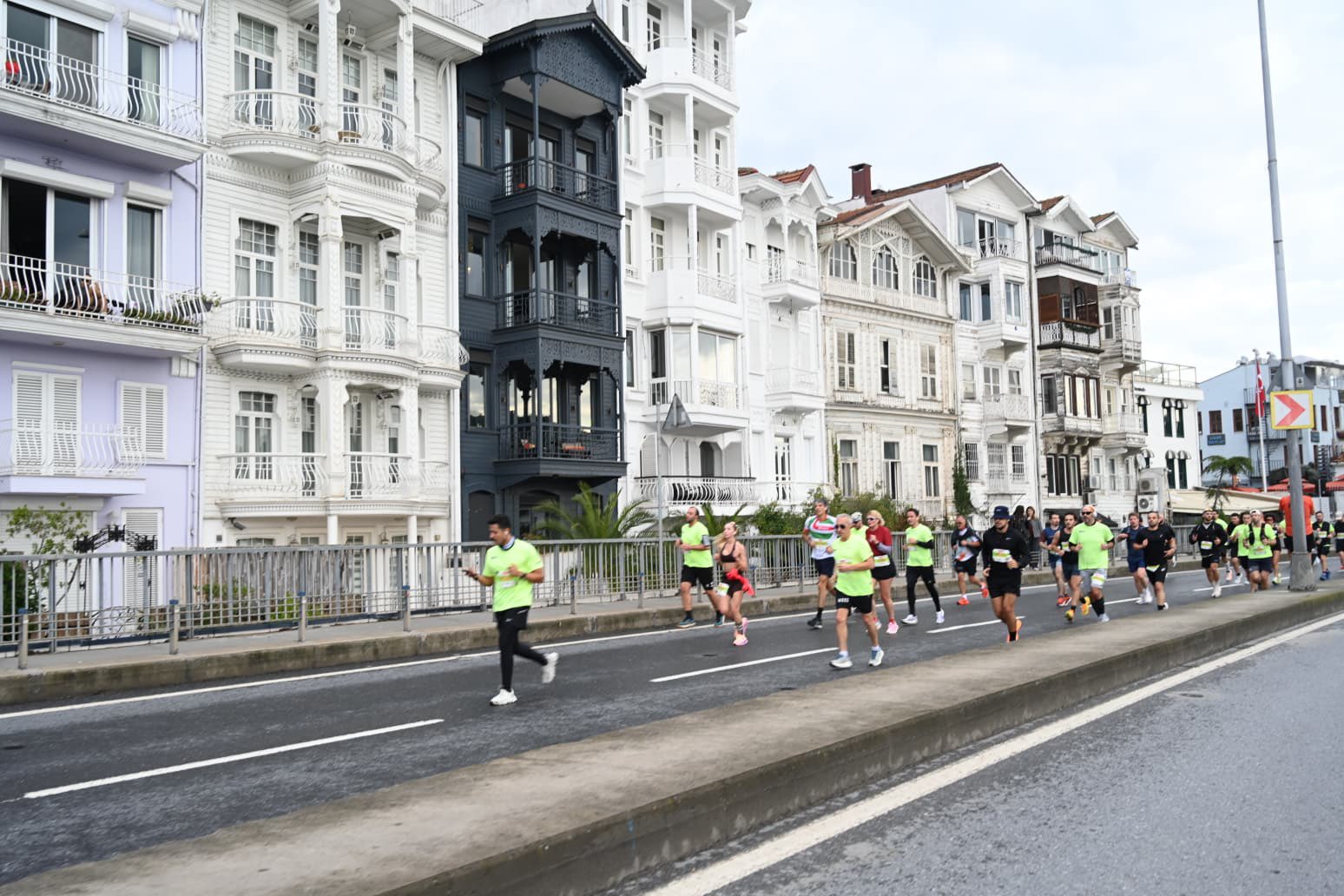 BEŞİKTAŞ, BOSPHORUN QUARTER MARATHON’A EV SAHİPLİĞİ YAPTI